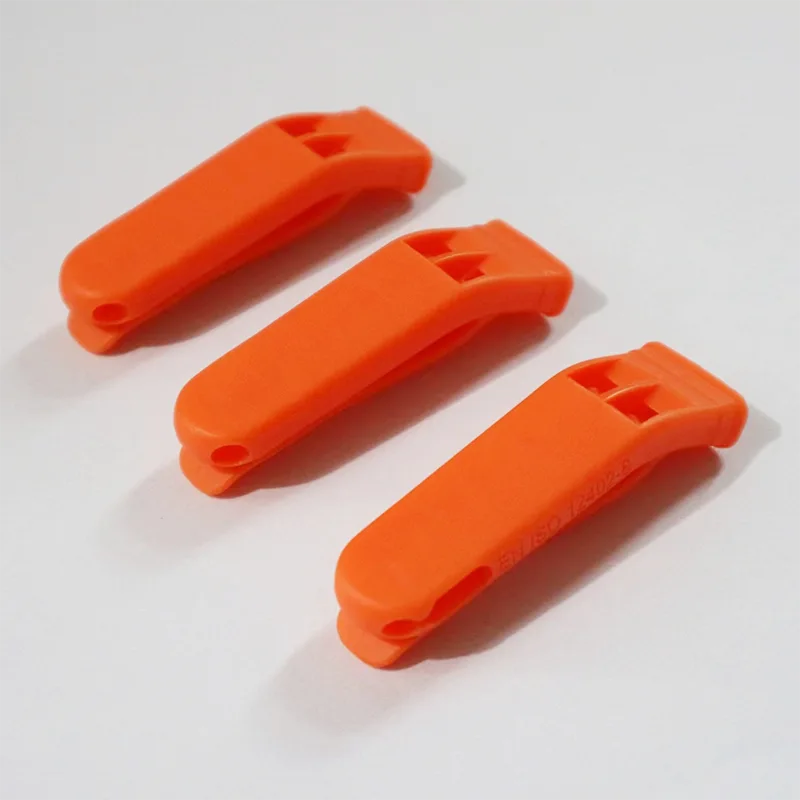 Woraus bestehen Plastikpfeifen?